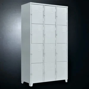 Roupeiro com 12 portas 
