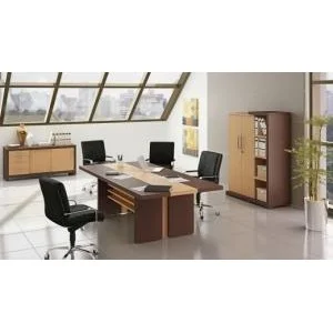 Mesa de reuniao em tamburato